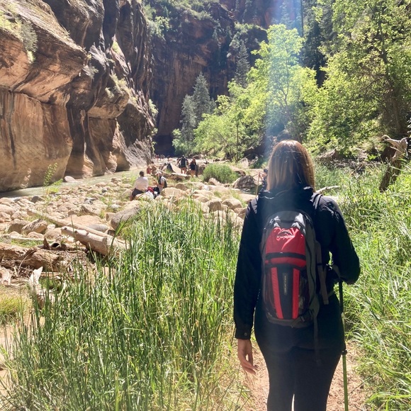 Meet your Posher, Karissa - Picture 1 of 1